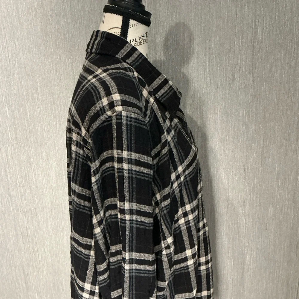 Women’s Classic Flannel Button Down Shirt Size 1X - Picture 4 of 12